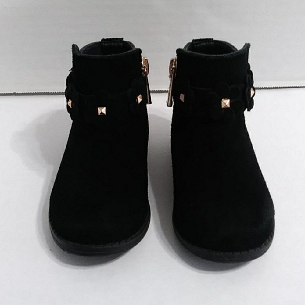 Michael Kors Kids Black Boots with Gold Accents Size 6 *GUC* - Picture 2 of 9